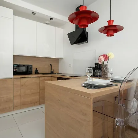 Apartment Stylish With Underground Parking And A Perfect Location By Renters Wroclaw